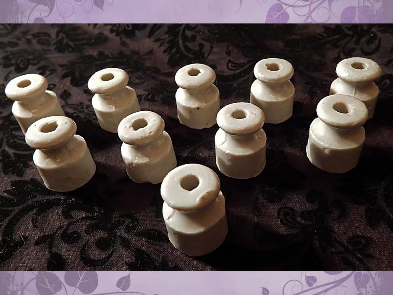 Фарфоровые изоляторы